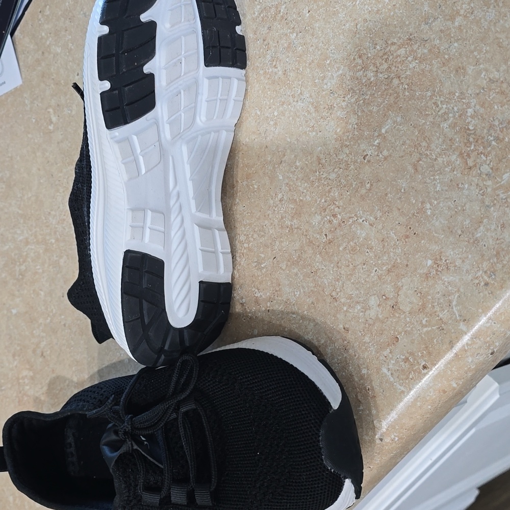 LADIES Black Wide Toe Shoes - Picture 3 of 3